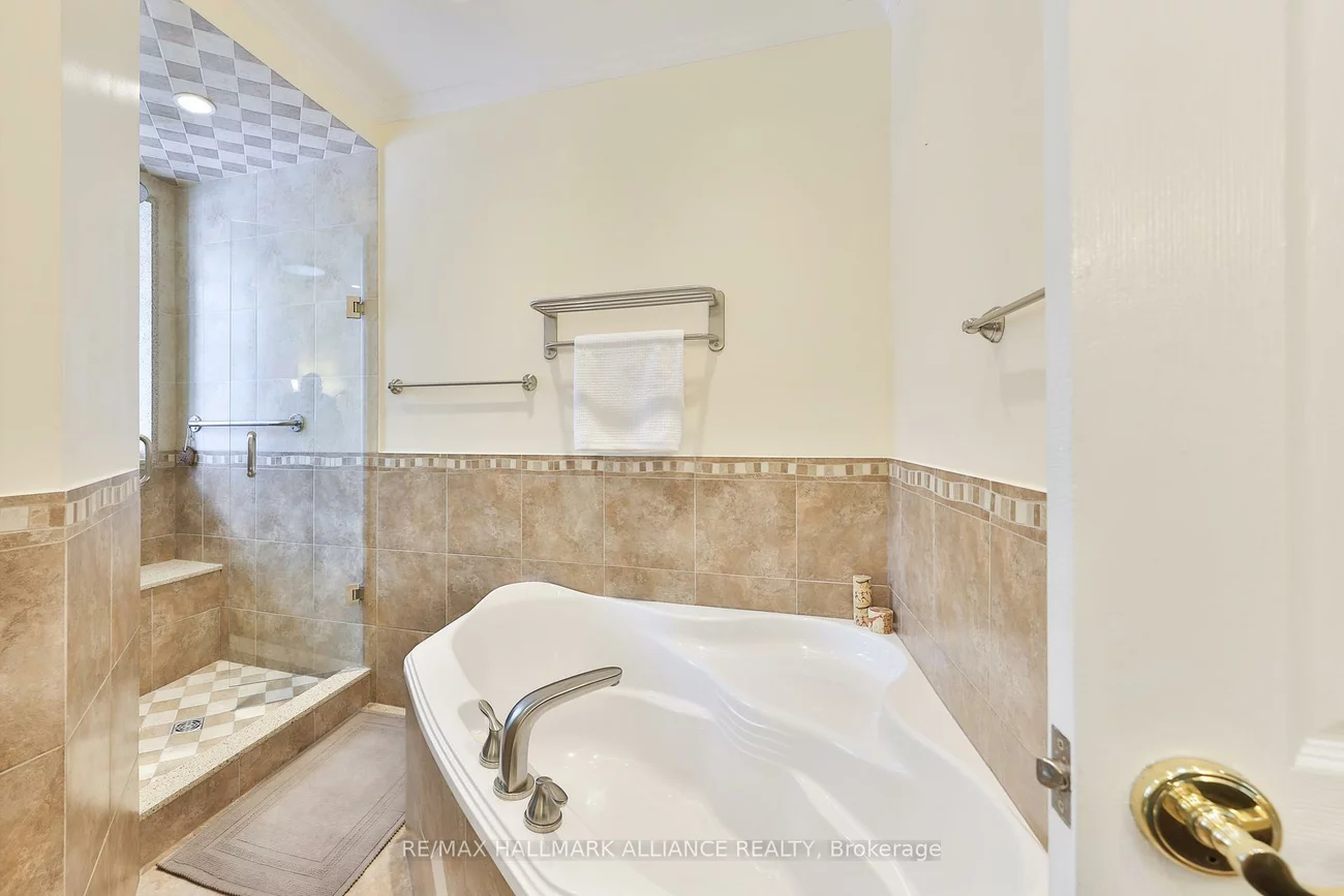 174, CHARTWELL, 1013 - OO Old Oakville, Oakville