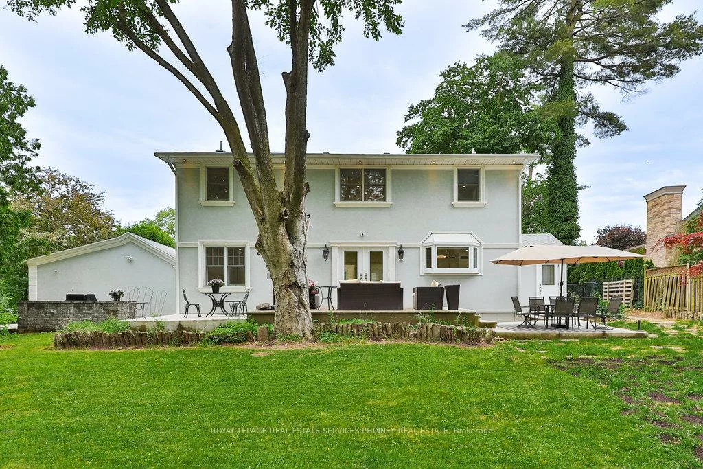 1003, Lakeshore, 1017 - SW Southwest, Oakville