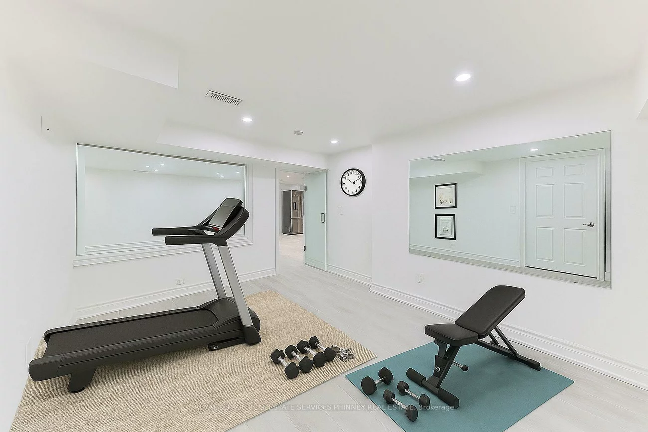 1003, Lakeshore, 1017 - SW Southwest, Oakville