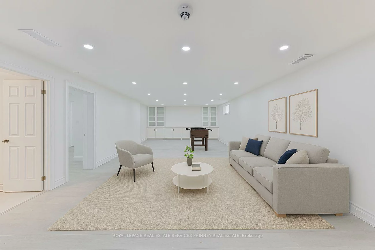 1003, Lakeshore, 1017 - SW Southwest, Oakville