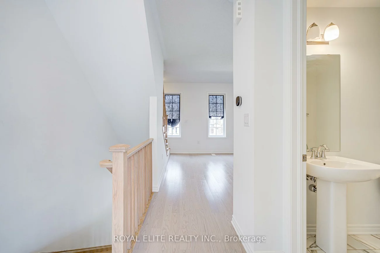 1374, William Halton, 1012 - NW Northwest, Oakville
