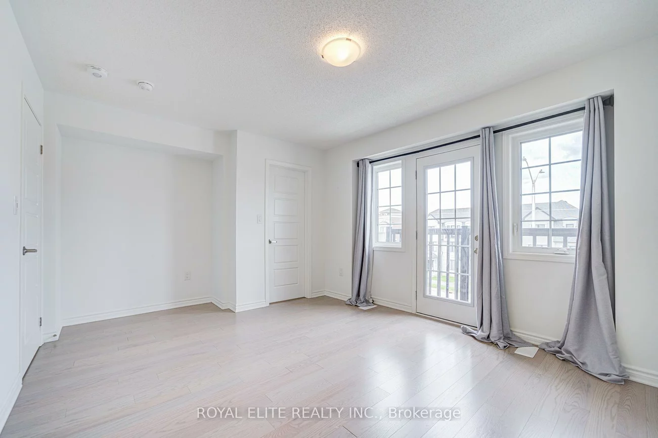 1374, William Halton, 1012 - NW Northwest, Oakville