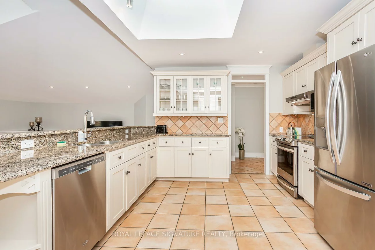 383, Maplehurst, 1001 - BR Bronte, Oakville