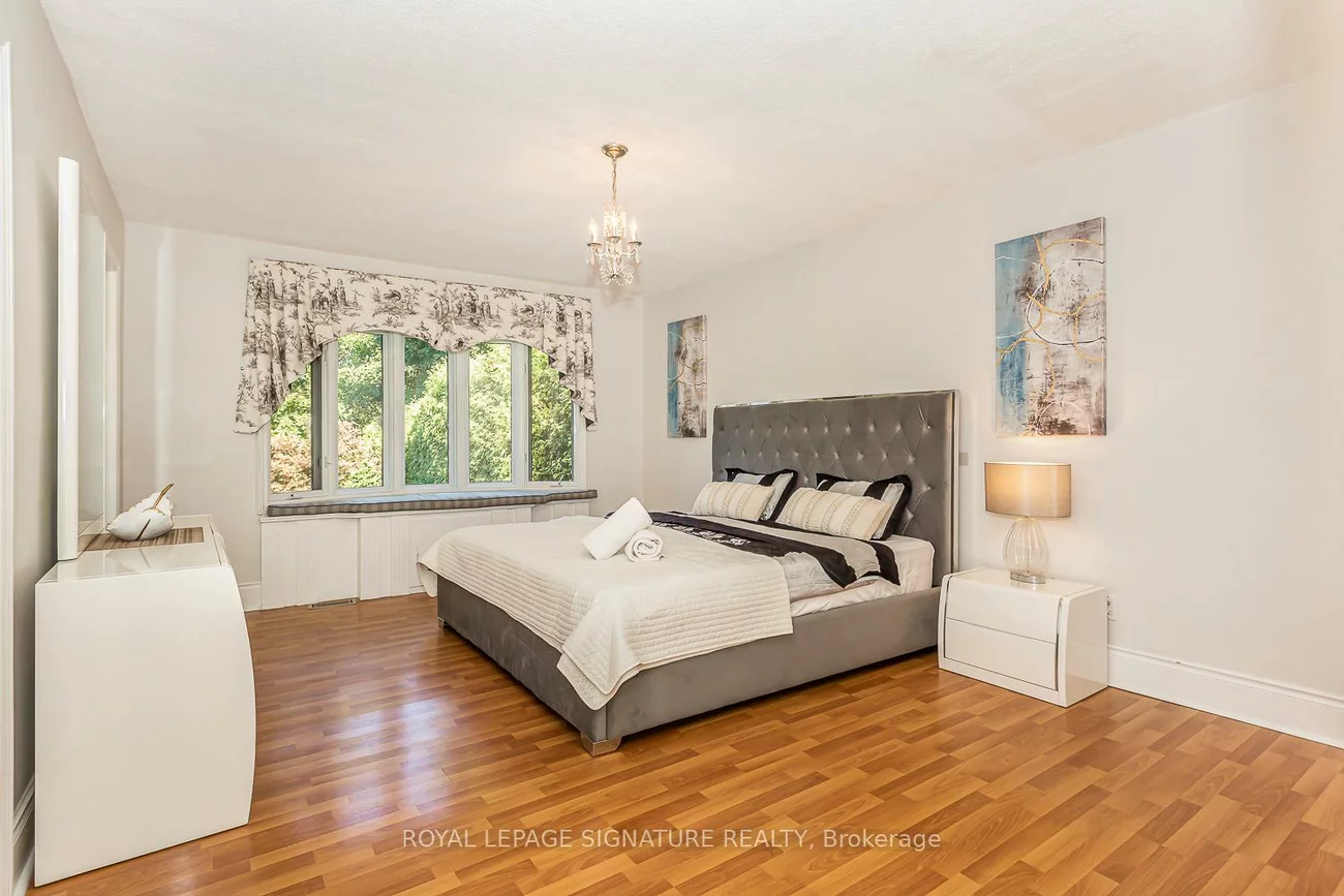 383, Maplehurst, 1001 - BR Bronte, Oakville