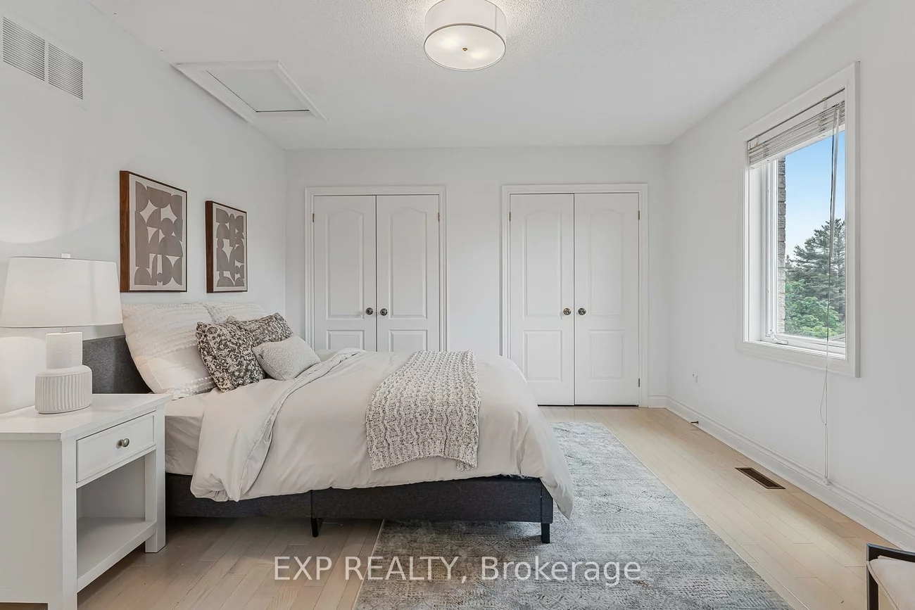 2000, Peak, 1015 - RO River Oaks, Oakville