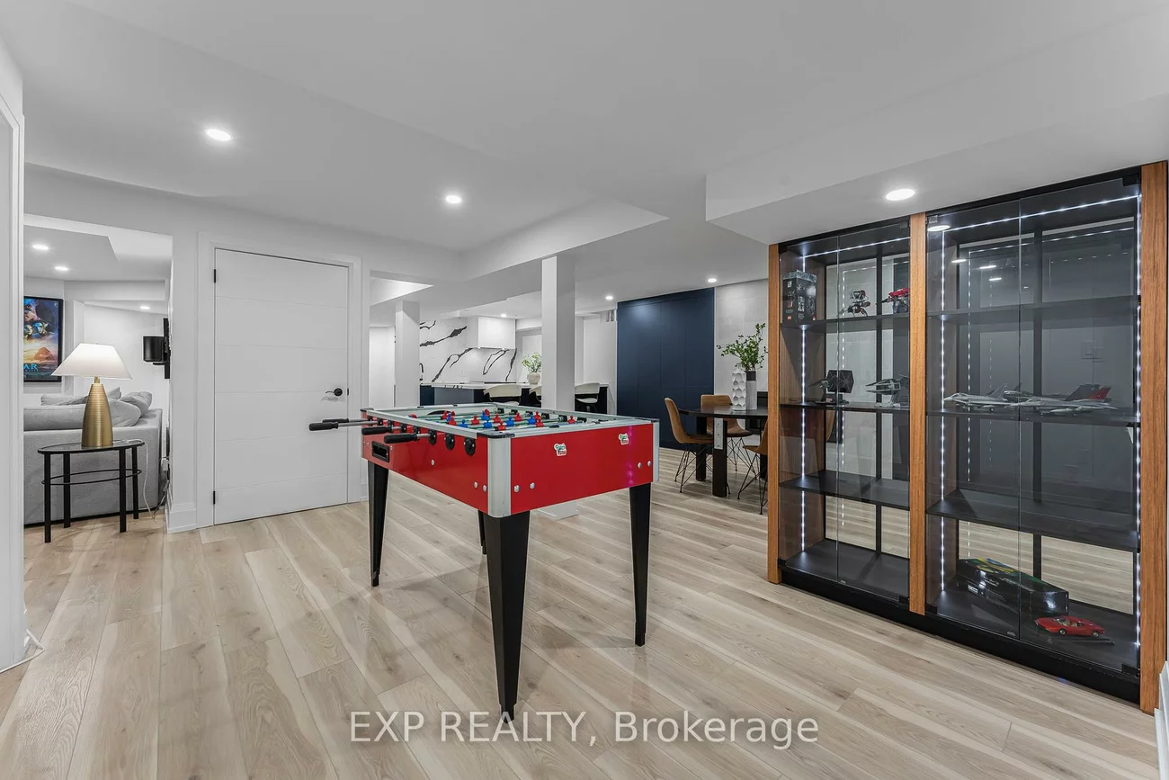 2000, Peak, 1015 - RO River Oaks, Oakville