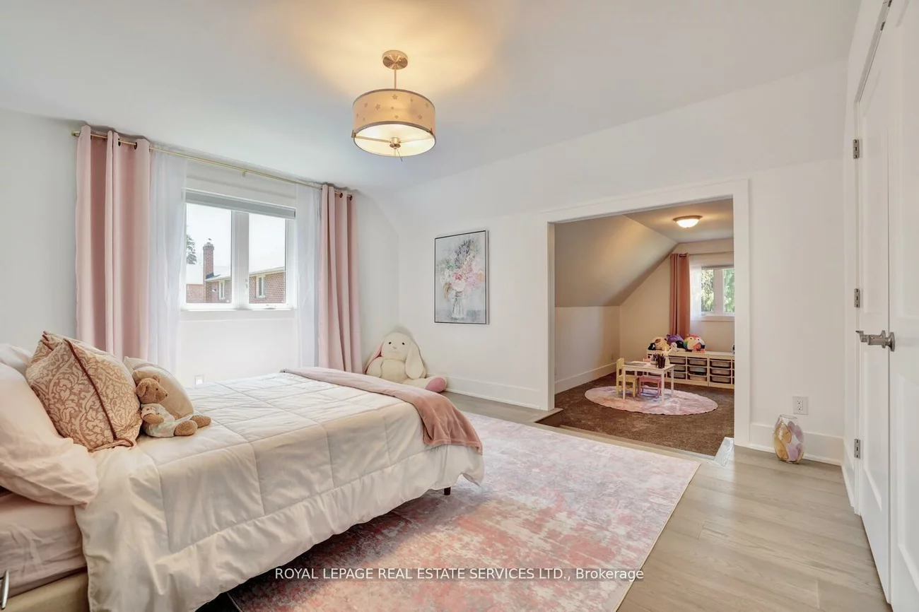 84, Sybella, 1017 - SW Southwest, Oakville