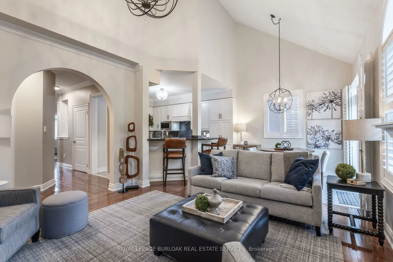 3329, Springflower, 1001 - BR Bronte, Oakville
