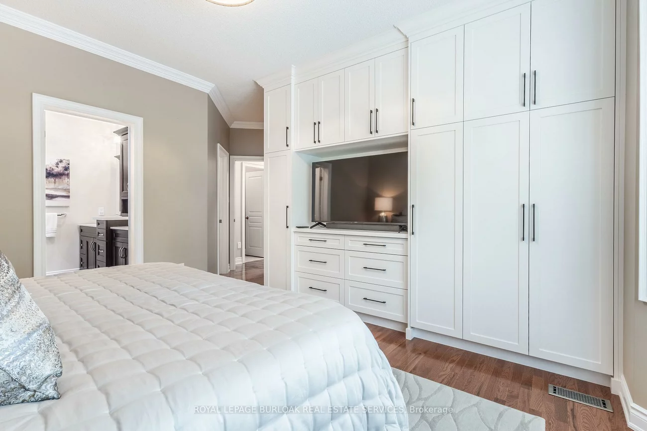 3329, Springflower, 1001 - BR Bronte, Oakville