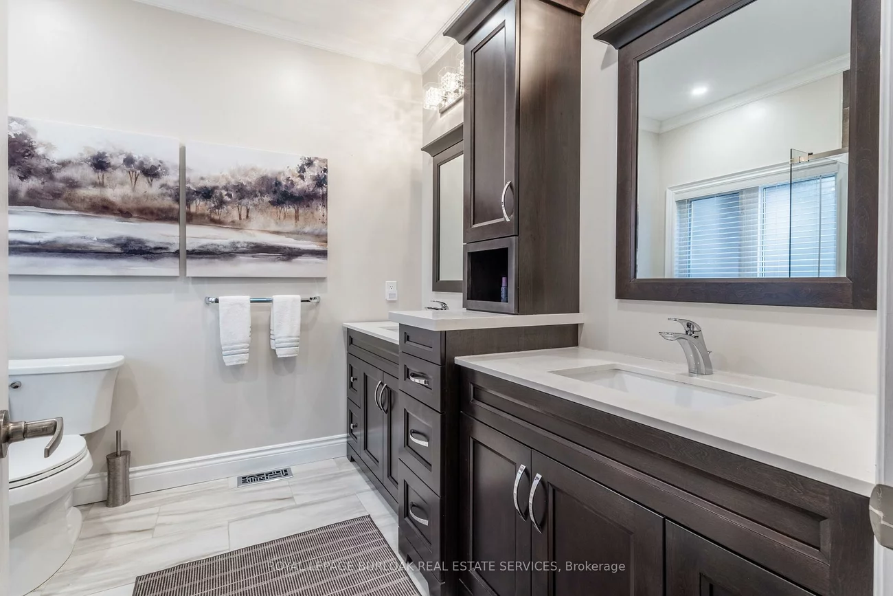 3329, Springflower, 1001 - BR Bronte, Oakville