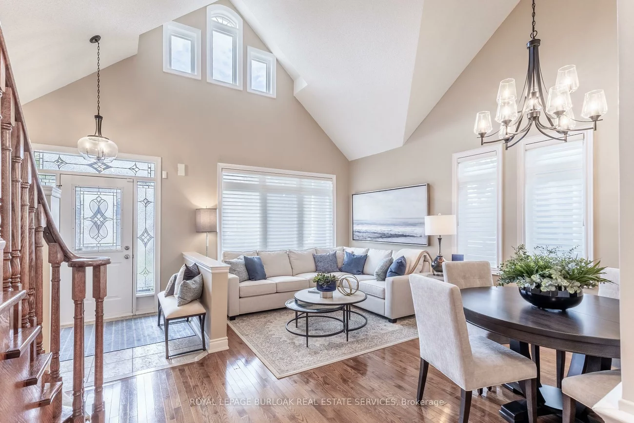 3329, Springflower, 1001 - BR Bronte, Oakville