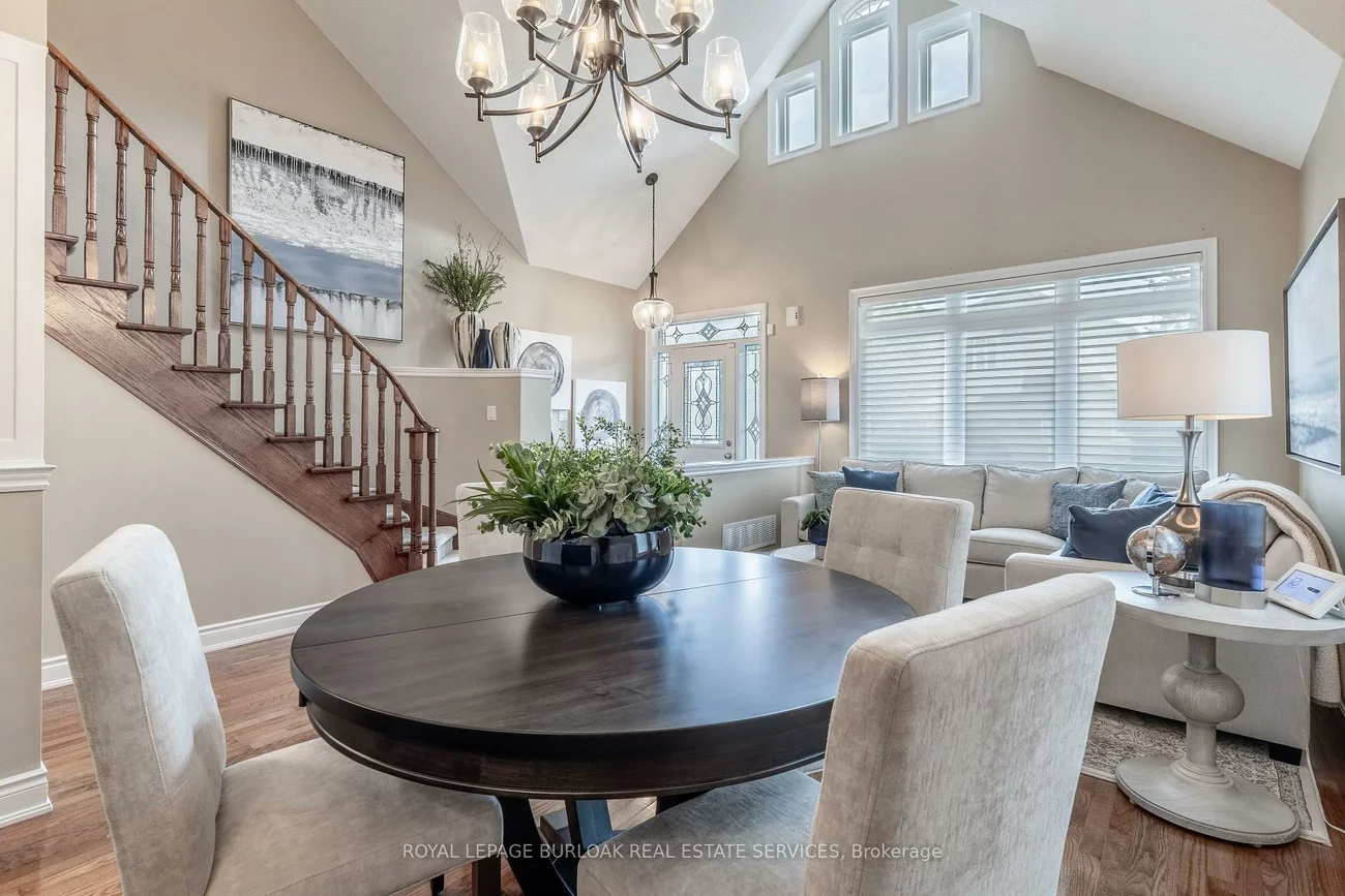 3329, Springflower, 1001 - BR Bronte, Oakville