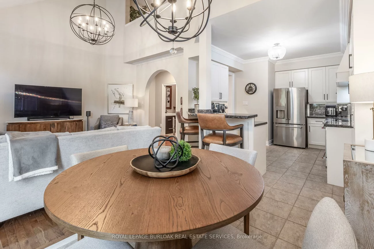 3329, Springflower, 1001 - BR Bronte, Oakville