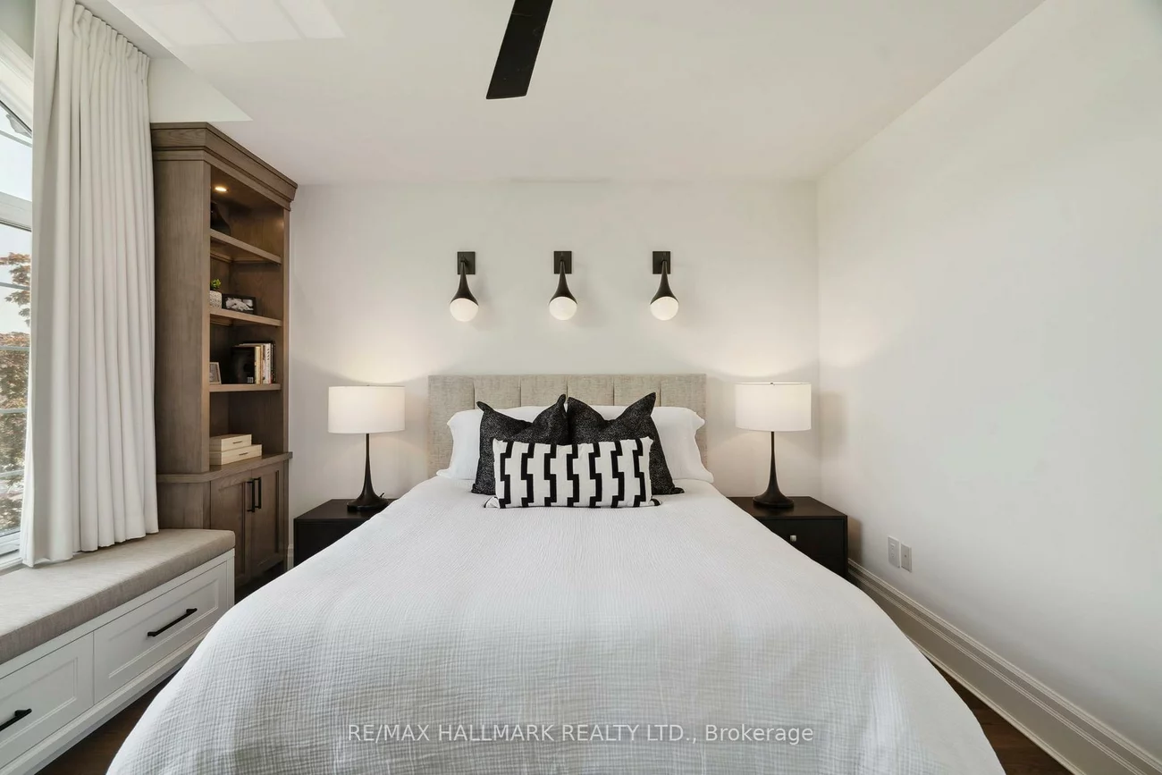 2092, PINEVALLEY, 1009 - JC Joshua Creek, Oakville