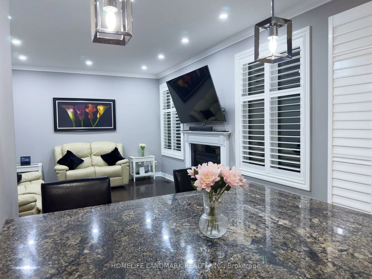 2236, Glazebrook, 1022 - WT West Oak Trails, Oakville