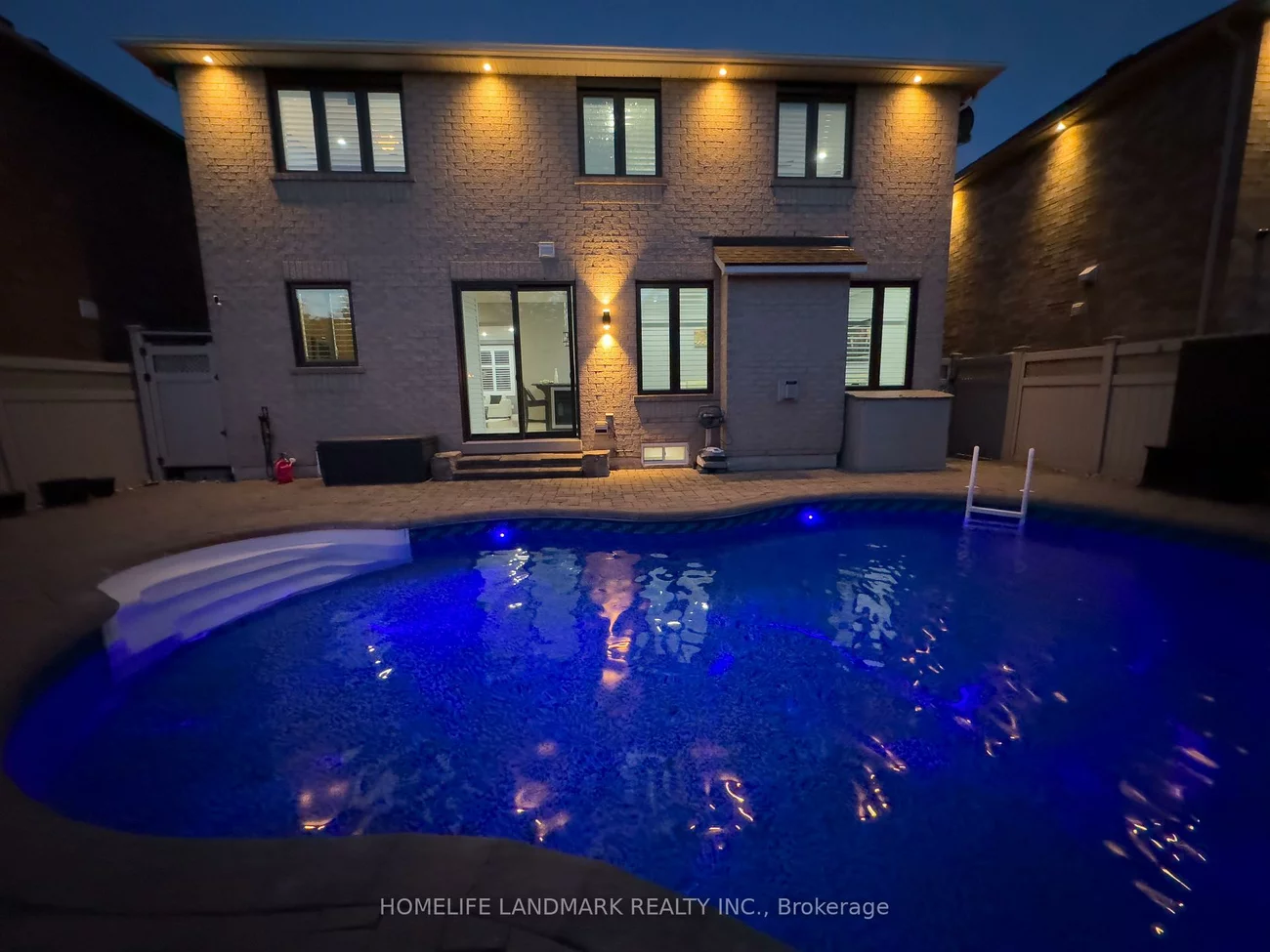 2236, Glazebrook, 1022 - WT West Oak Trails, Oakville