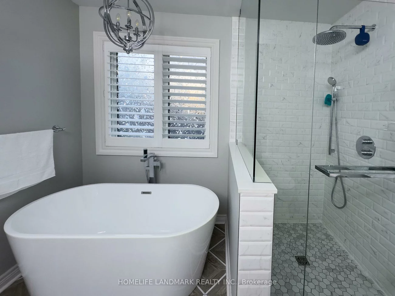 2236, Glazebrook, 1022 - WT West Oak Trails, Oakville
