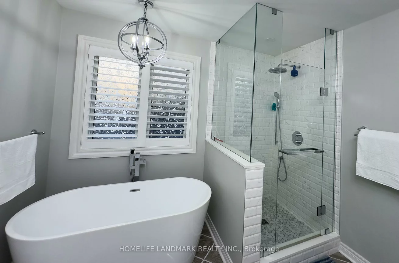 2236, Glazebrook, 1022 - WT West Oak Trails, Oakville