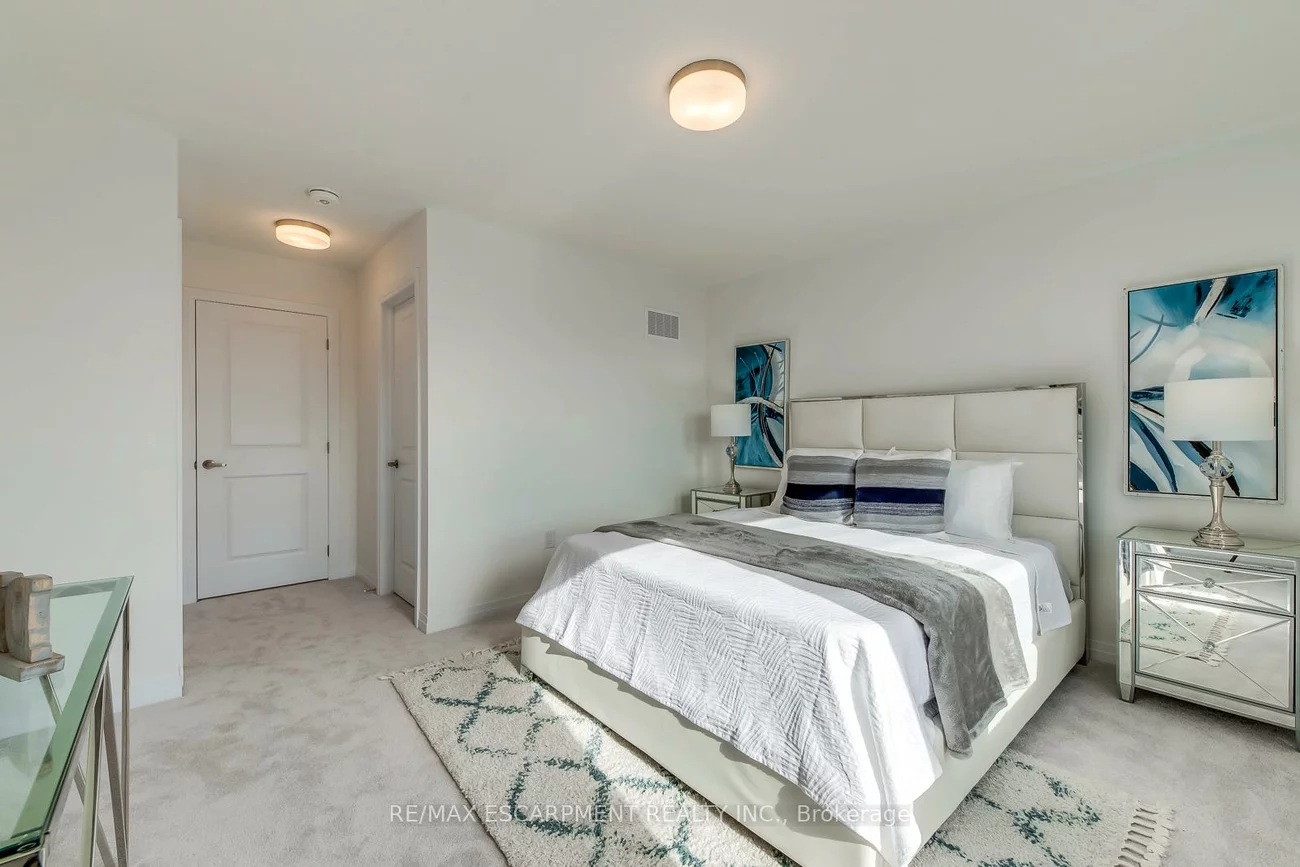 3262, Crystal, 1008 - GO Glenorchy, Oakville