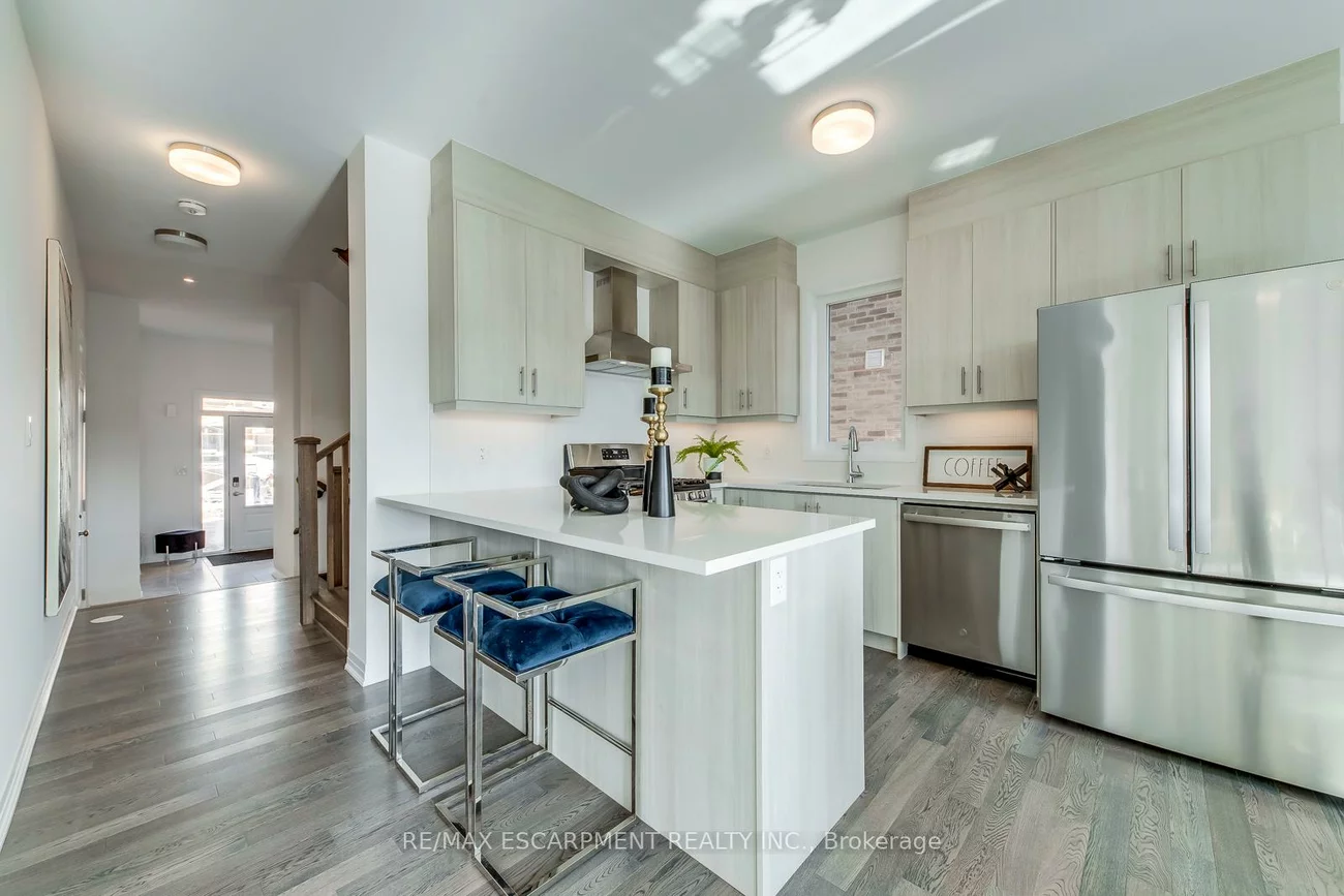 3262, Crystal, 1008 - GO Glenorchy, Oakville