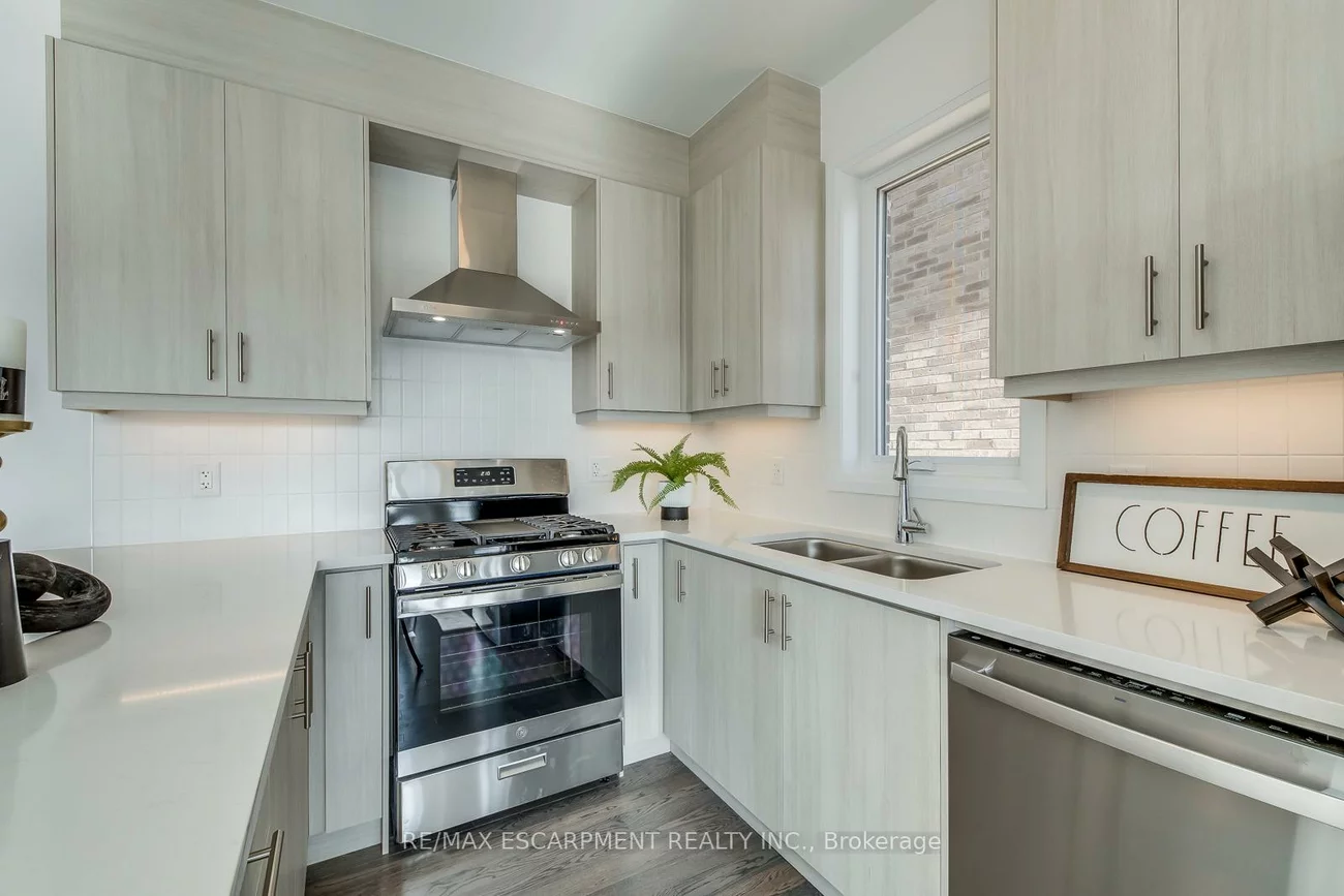 3262, Crystal, 1008 - GO Glenorchy, Oakville