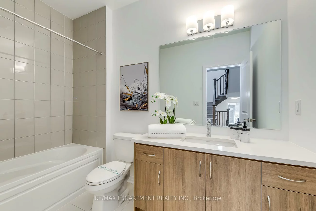 3262, Crystal, 1008 - GO Glenorchy, Oakville