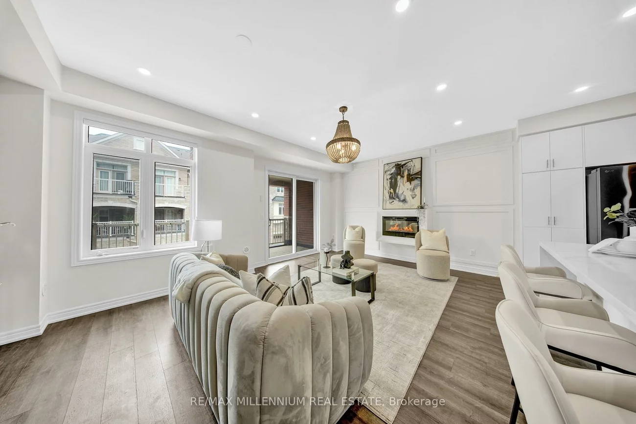 527, Dundas, 1010 - JM Joshua Meadows, Oakville