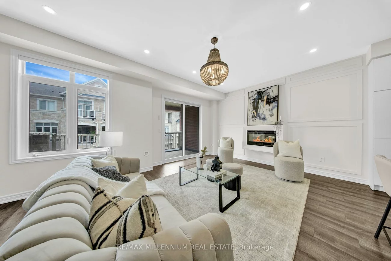 527, Dundas, 1010 - JM Joshua Meadows, Oakville