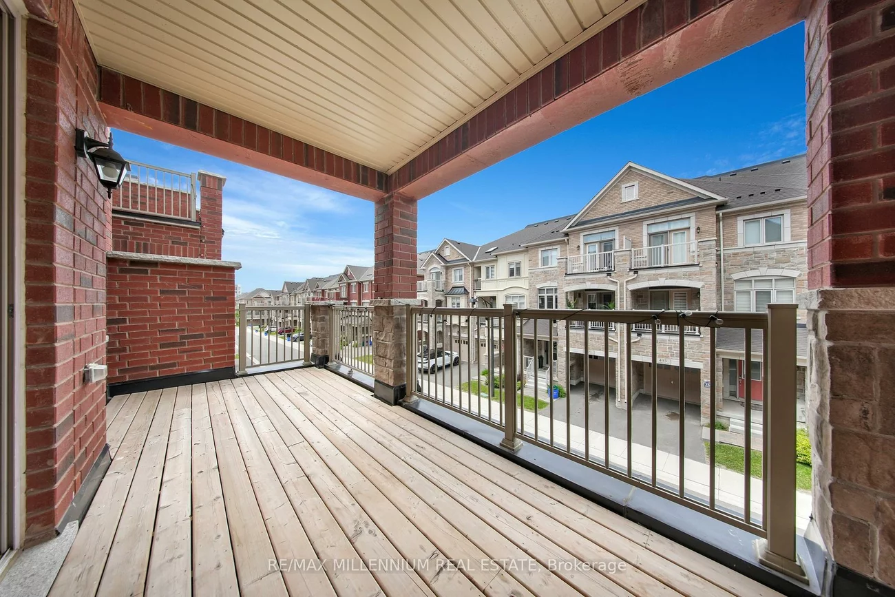 527, Dundas, 1010 - JM Joshua Meadows, Oakville