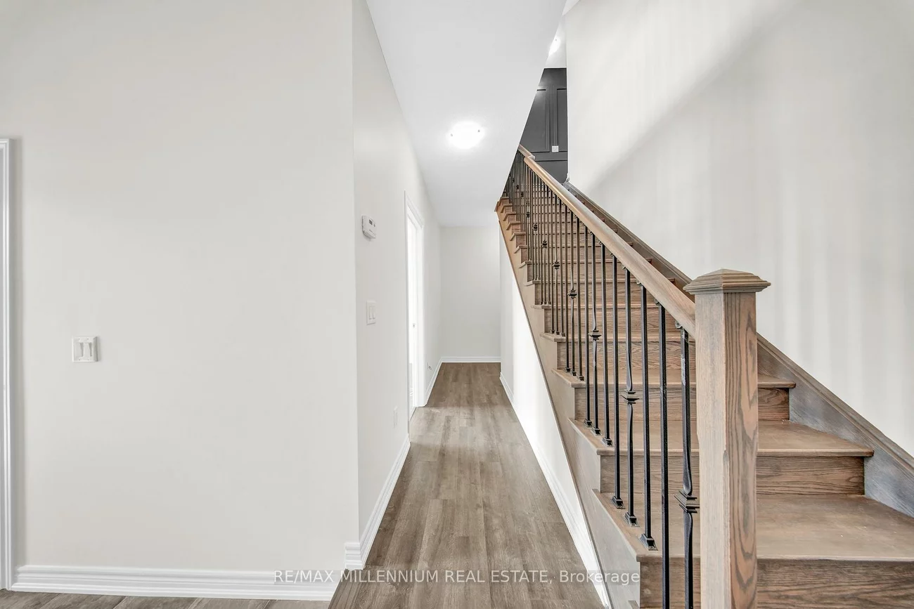 527, Dundas, 1010 - JM Joshua Meadows, Oakville