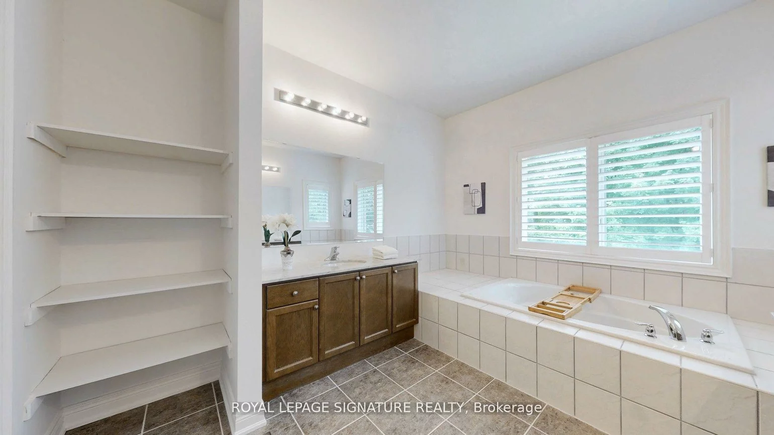 2238, Lyndhurst, 1009 - JC Joshua Creek, Oakville