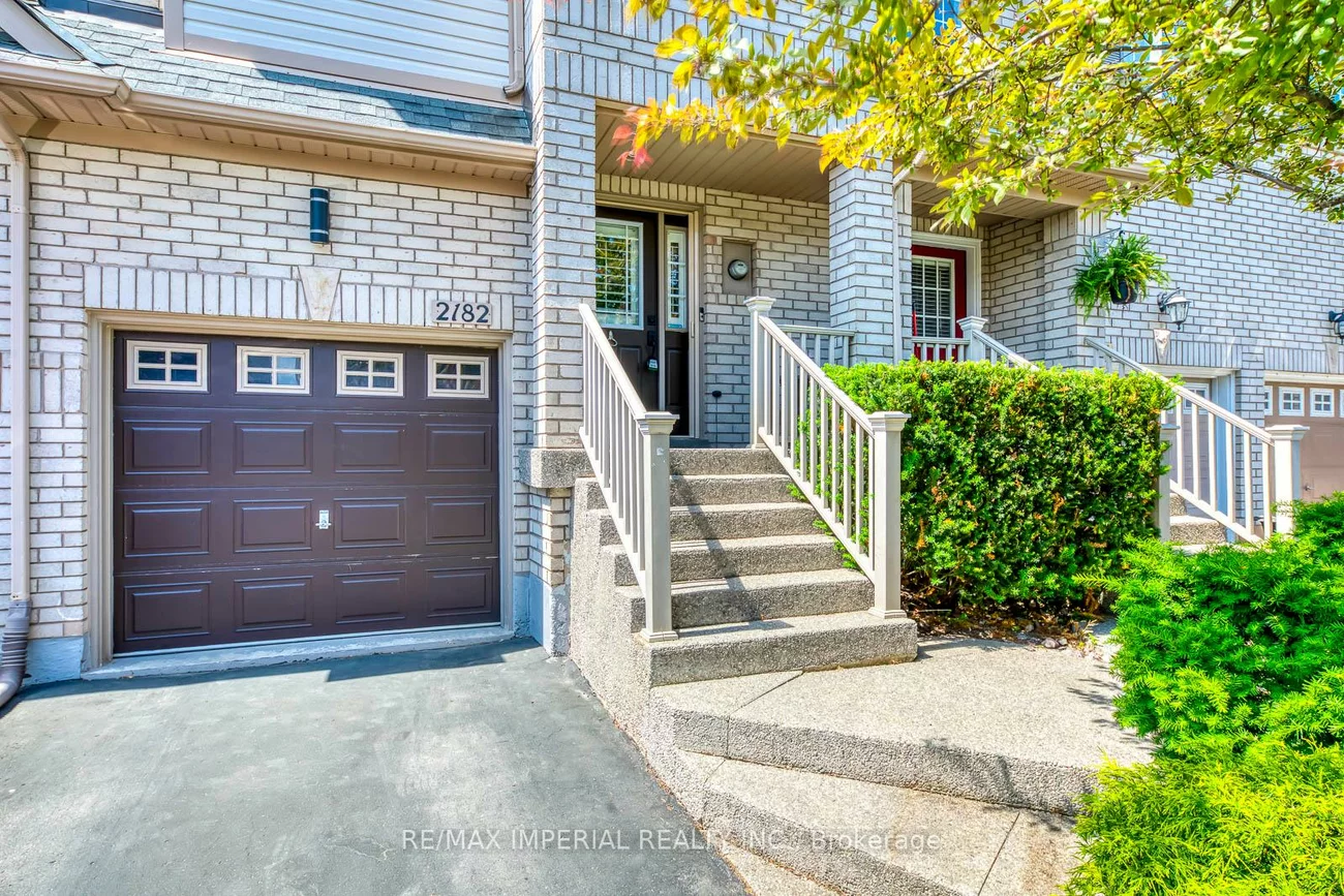 2182, Oakpoint, 1022 - WT West Oak Trails, Oakville