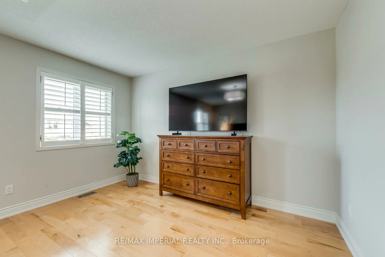 2182, Oakpoint, 1022 - WT West Oak Trails, Oakville