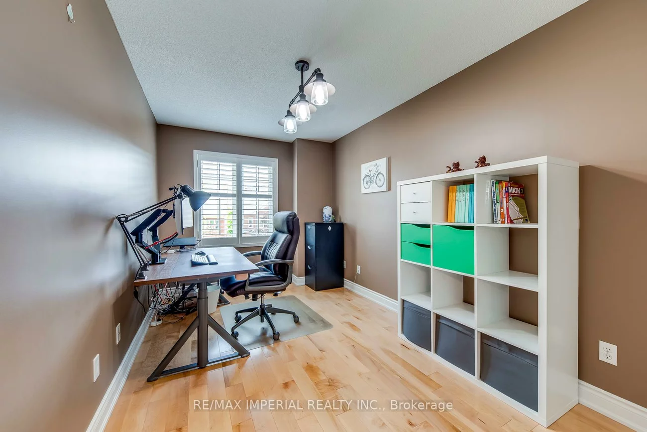 2182, Oakpoint, 1022 - WT West Oak Trails, Oakville