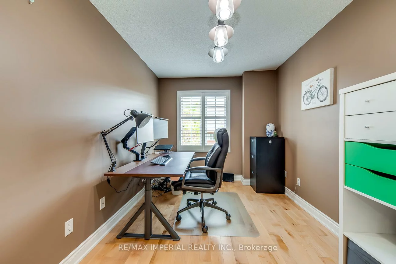 2182, Oakpoint, 1022 - WT West Oak Trails, Oakville