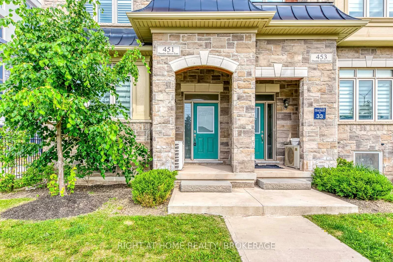 451, Dundas, 1010 - JM Joshua Meadows, Oakville