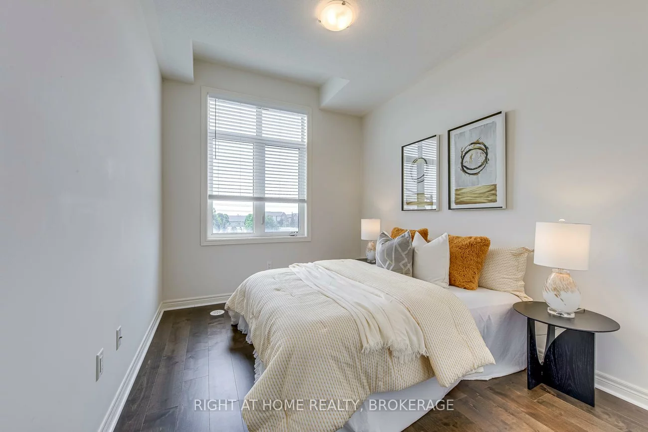 451, Dundas, 1010 - JM Joshua Meadows, Oakville