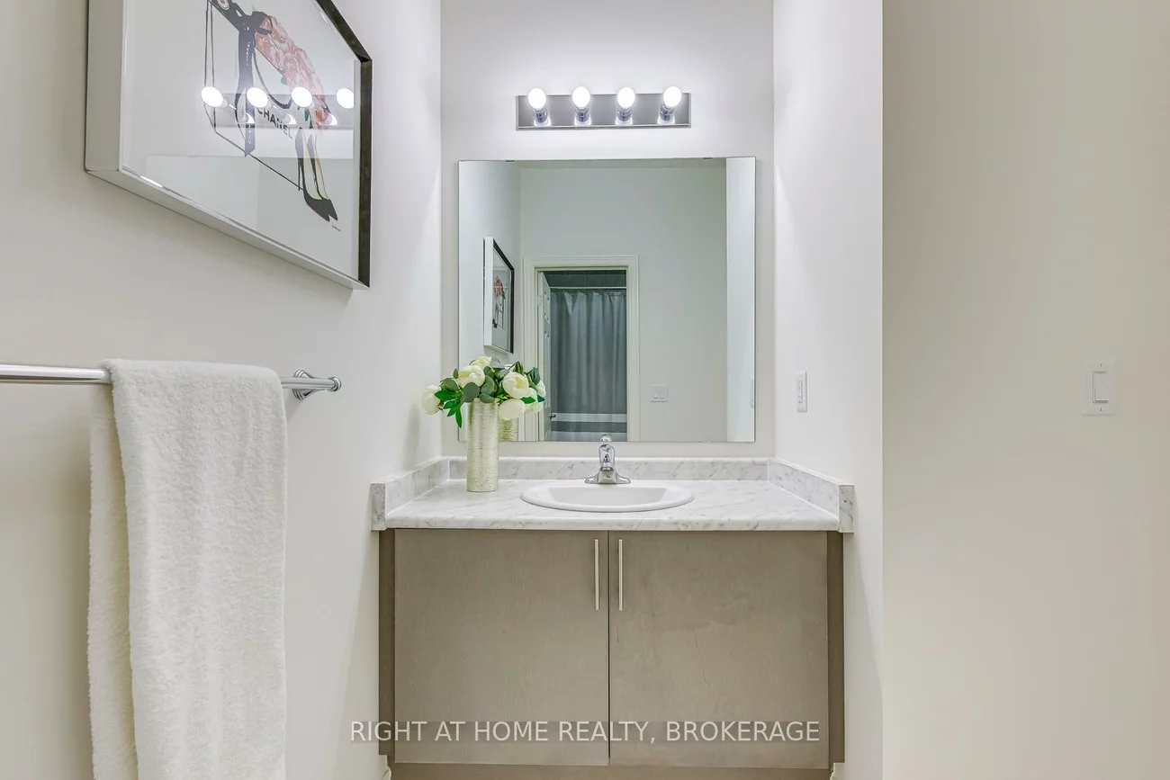 451, Dundas, 1010 - JM Joshua Meadows, Oakville