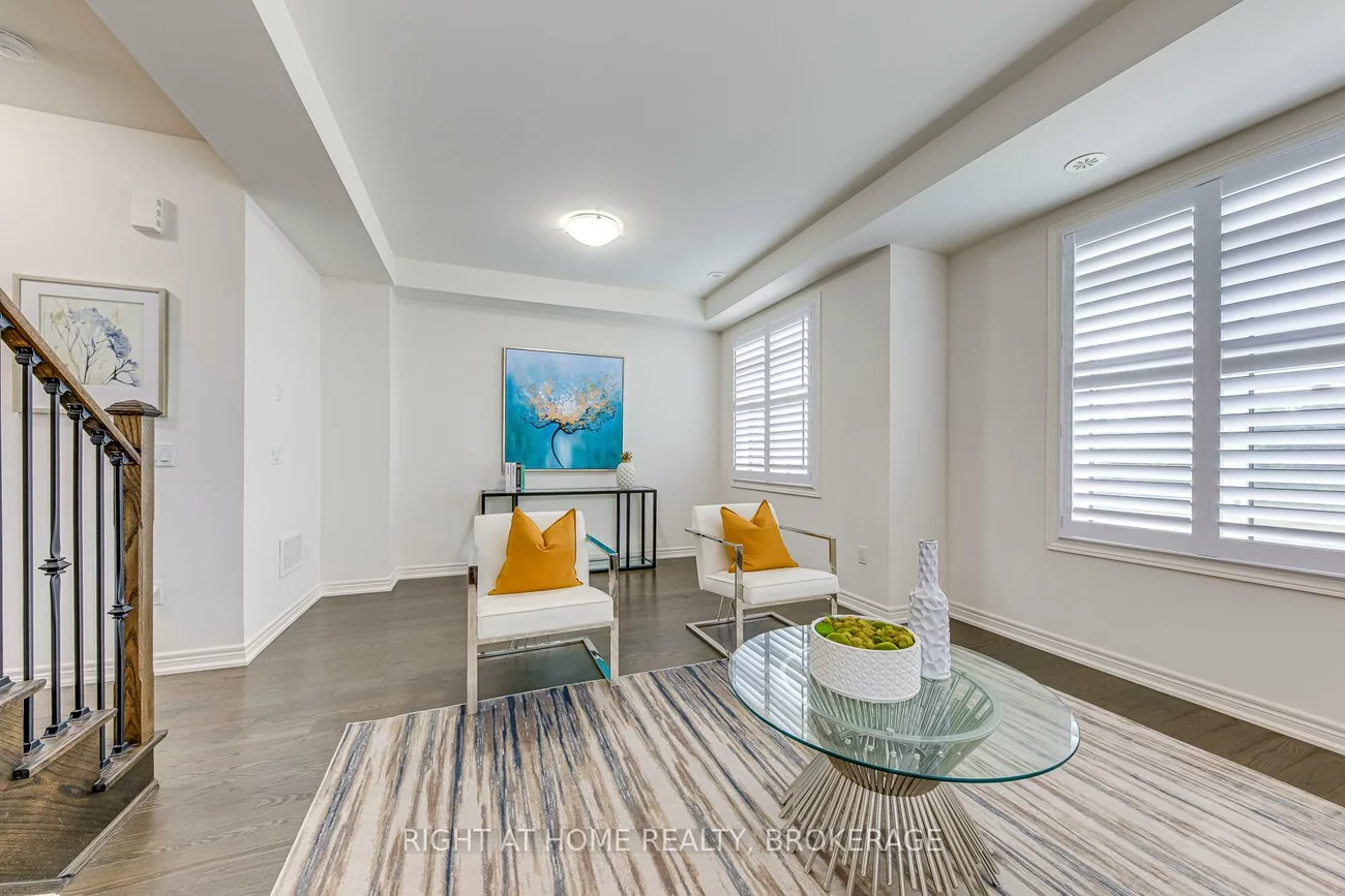 451, Dundas, 1010 - JM Joshua Meadows, Oakville