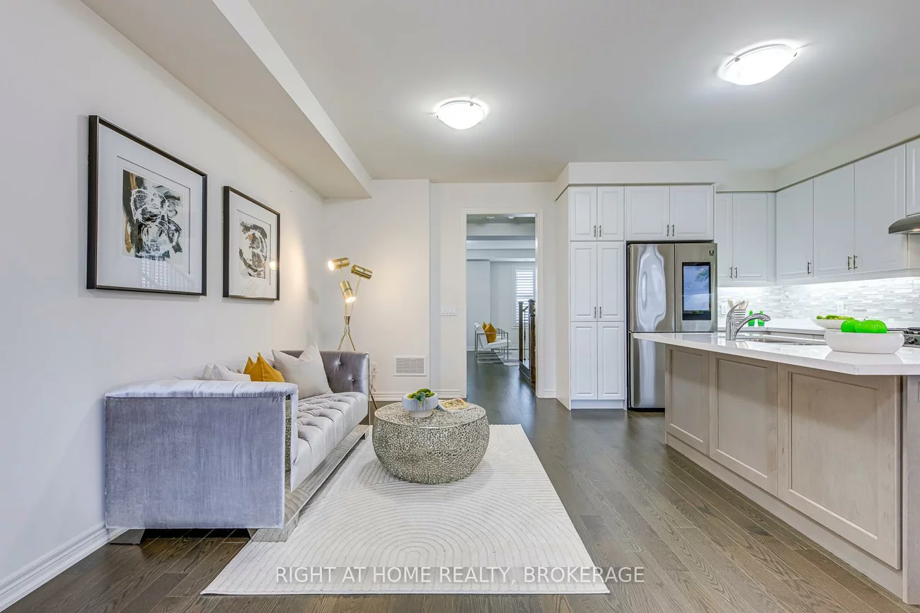 451, Dundas, 1010 - JM Joshua Meadows, Oakville