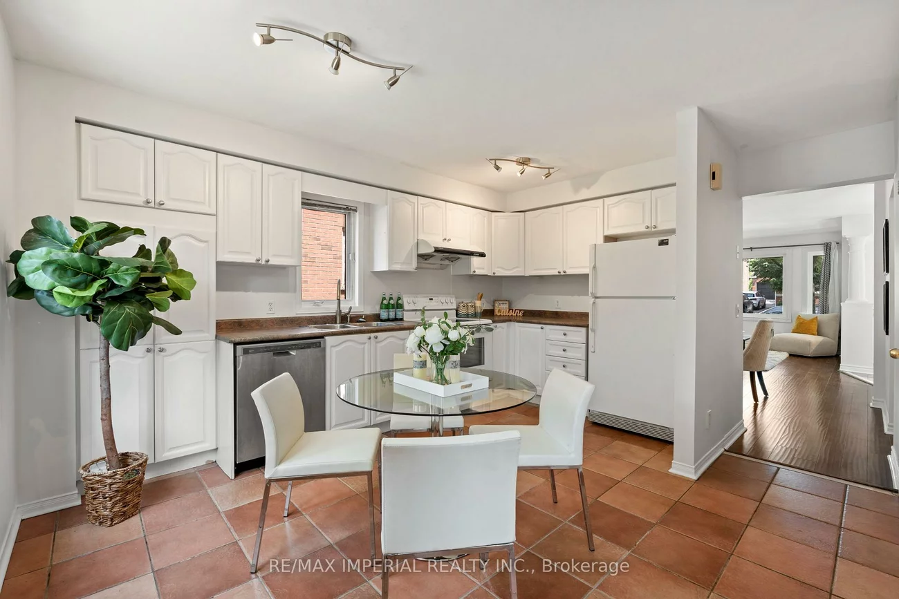 2598, Ironwood, 1015 - RO River Oaks, Oakville