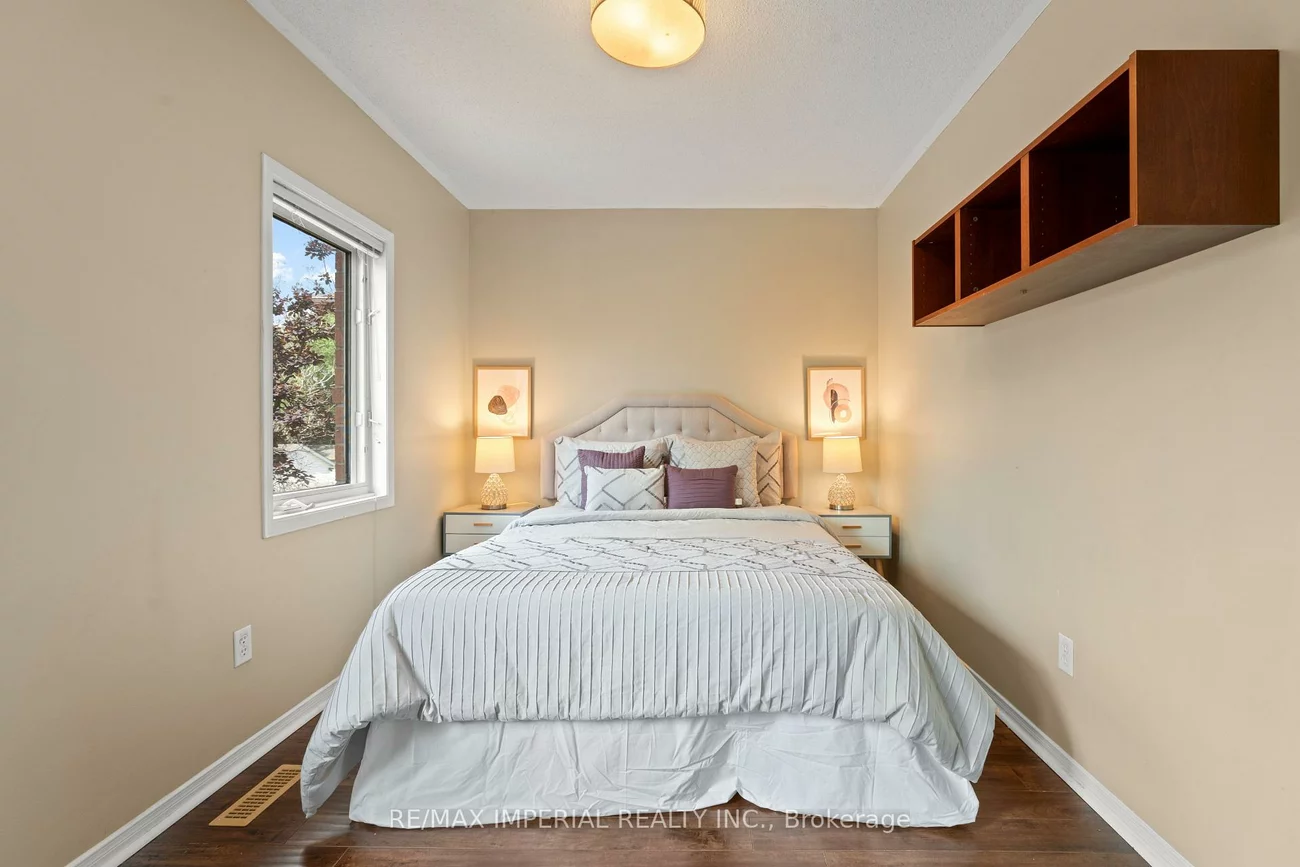 2598, Ironwood, 1015 - RO River Oaks, Oakville