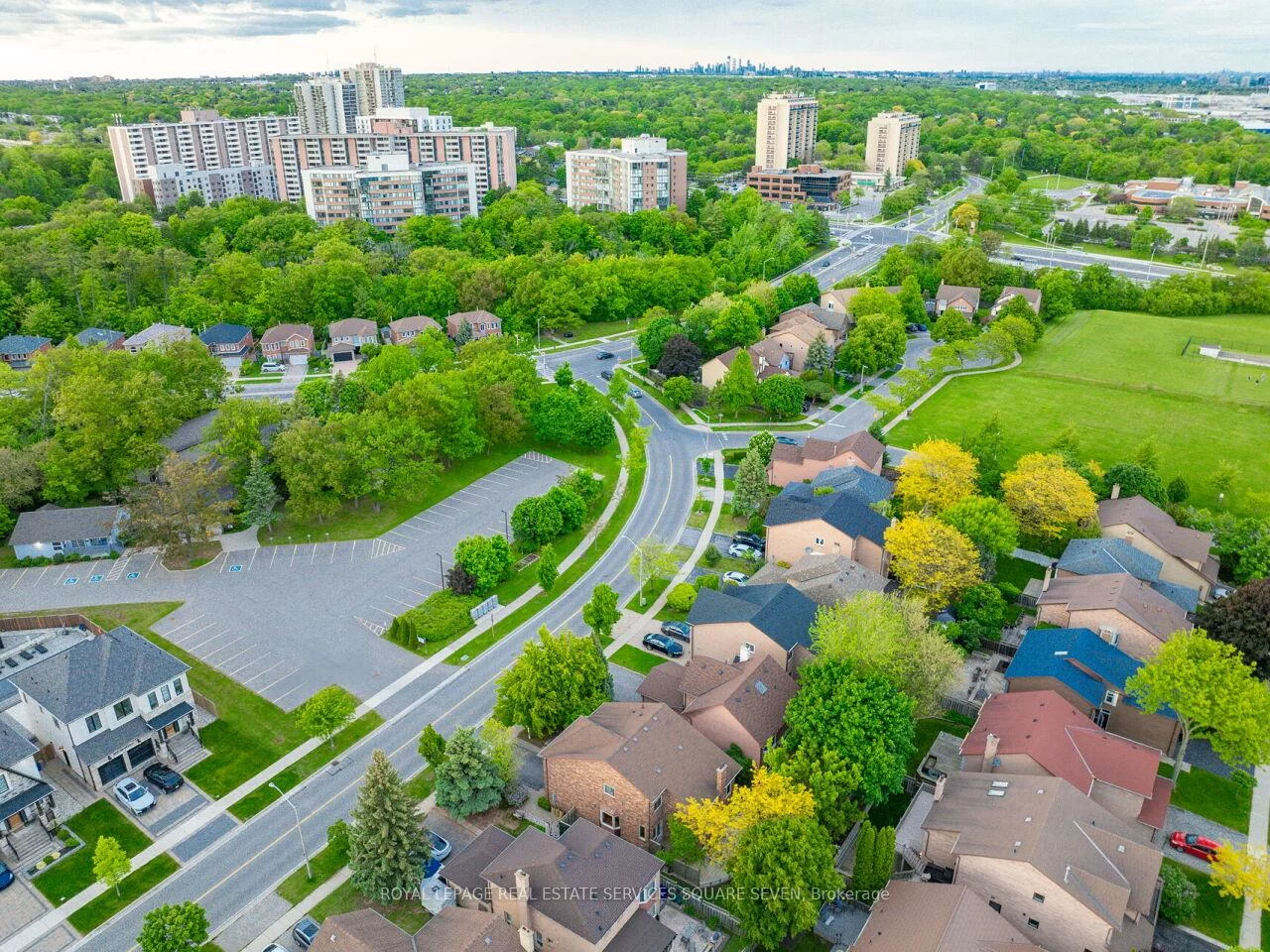 234, SEWELL, 1003 - CP College Park, Oakville