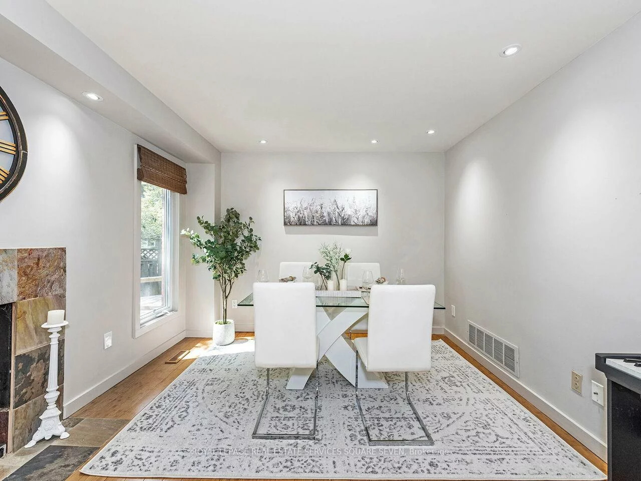 234, SEWELL, 1003 - CP College Park, Oakville