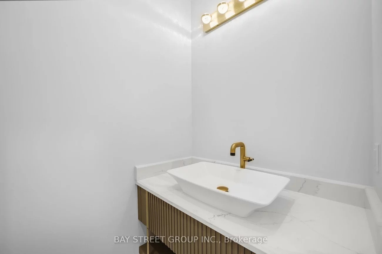 438, Sherin, 1020 - WO West, Oakville