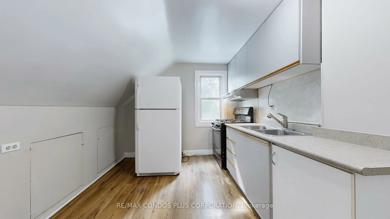 509, Lakeshore, 1017 - SW Southwest, Oakville