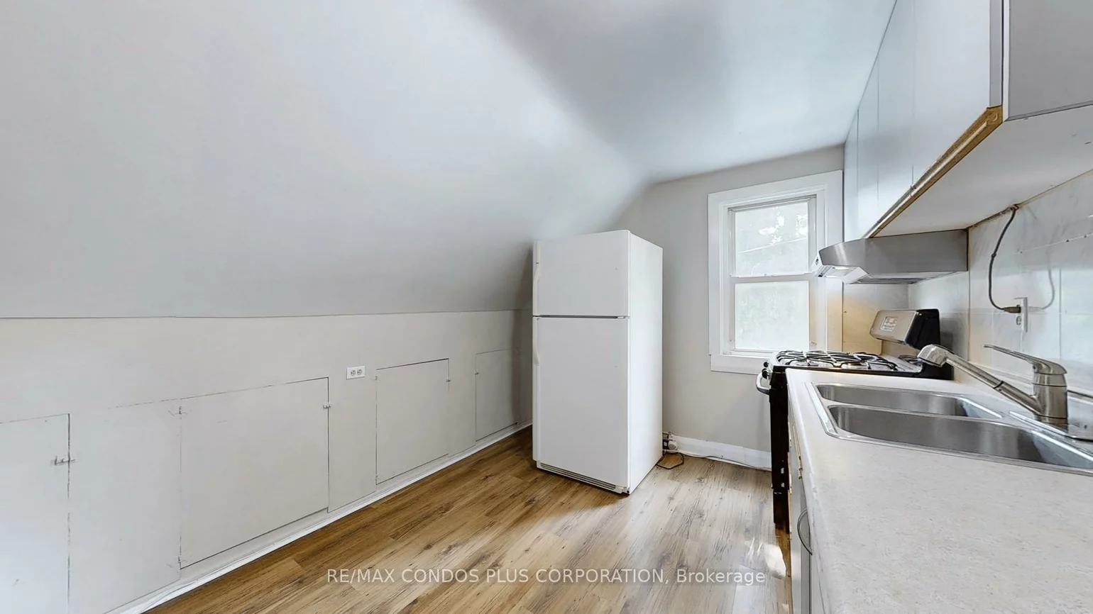 509, Lakeshore, 1017 - SW Southwest, Oakville