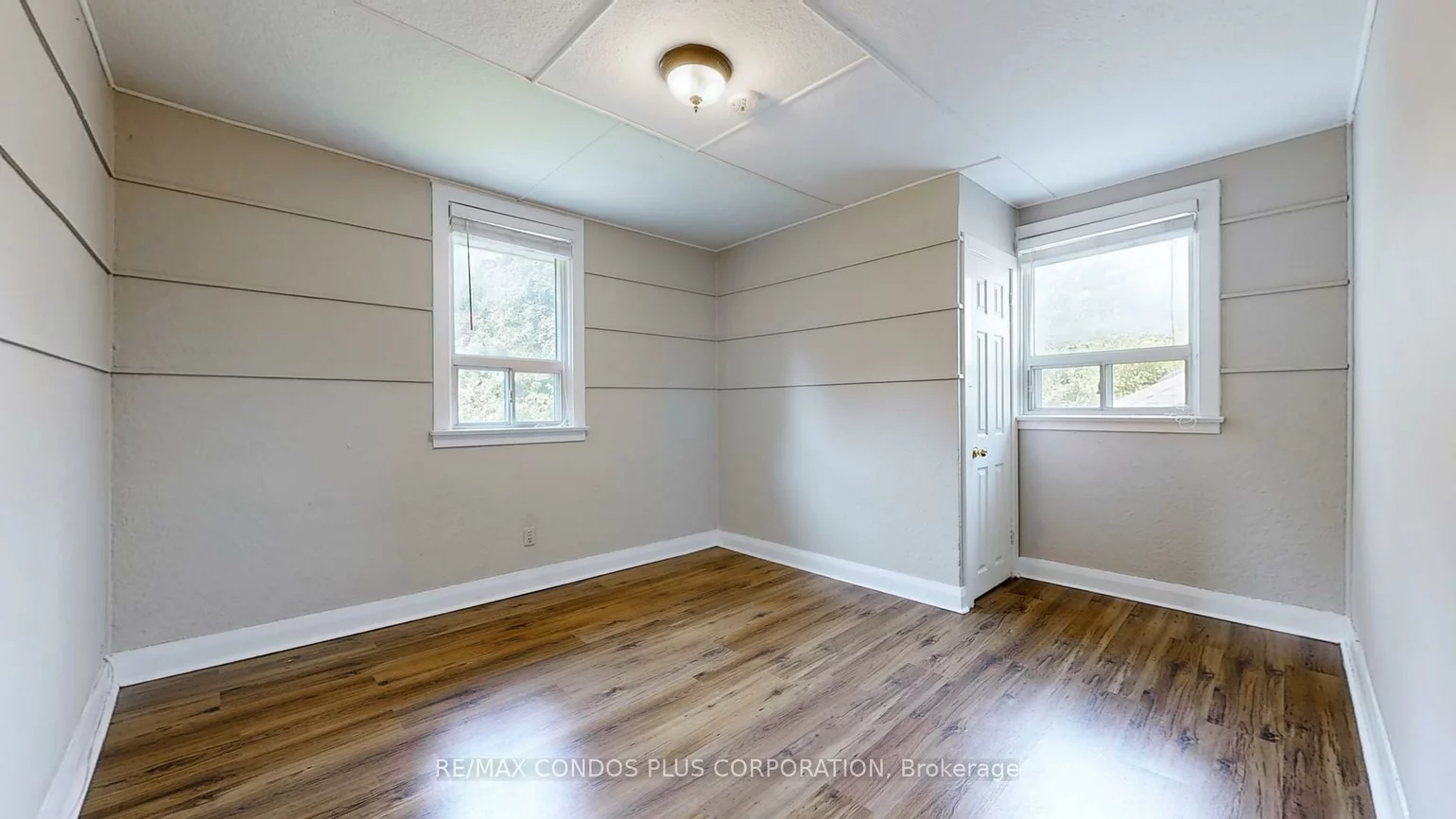 509, Lakeshore, 1017 - SW Southwest, Oakville