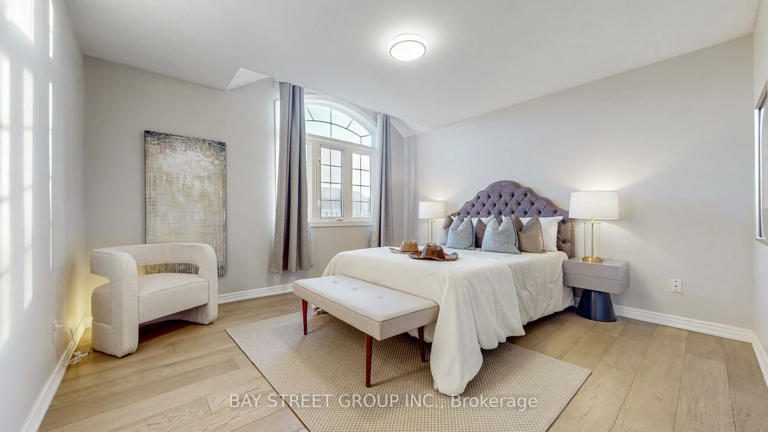 2292, Blue Oak, 1019 - WM Westmount, Oakville