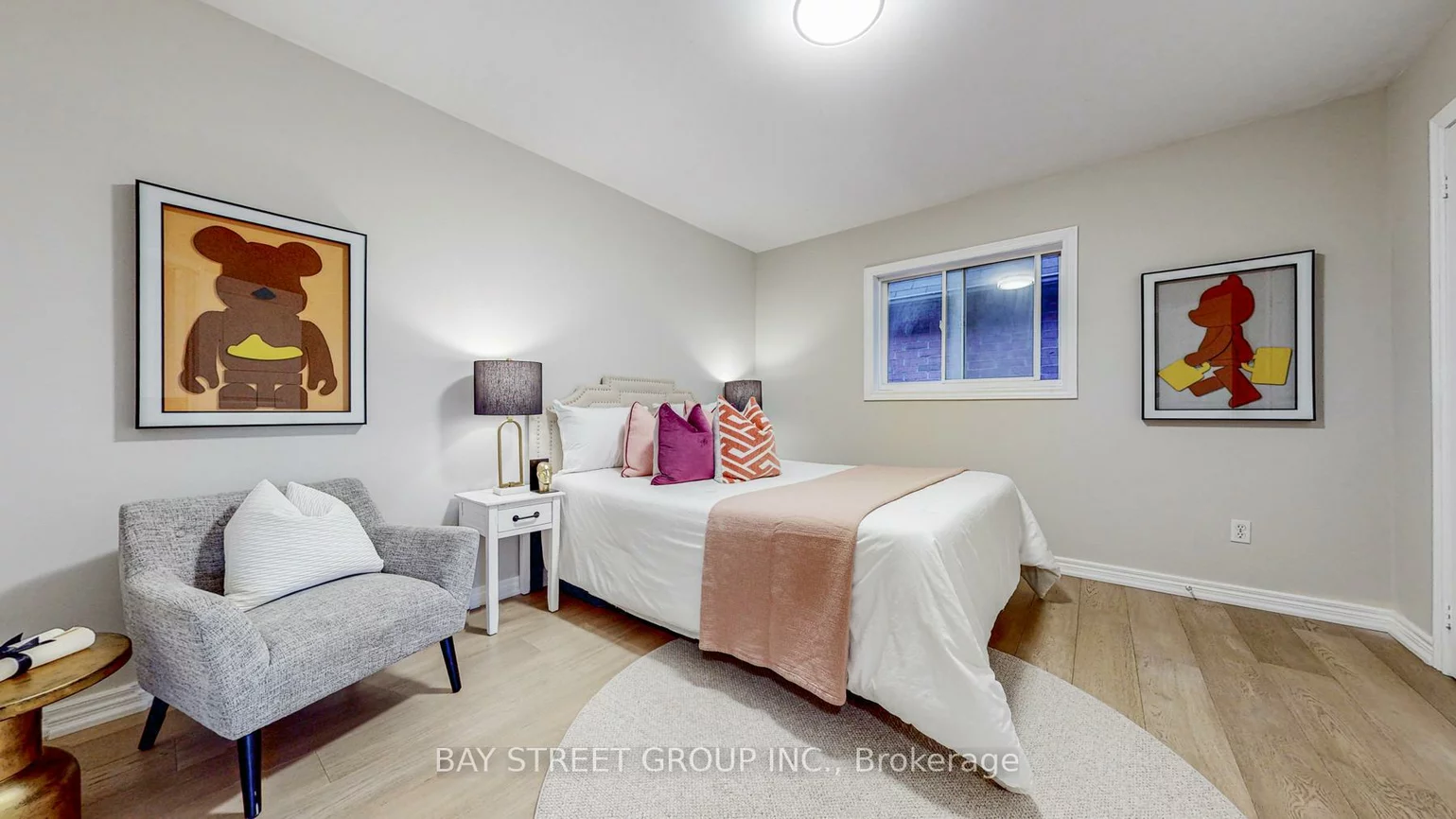 2292, Blue Oak, 1019 - WM Westmount, Oakville